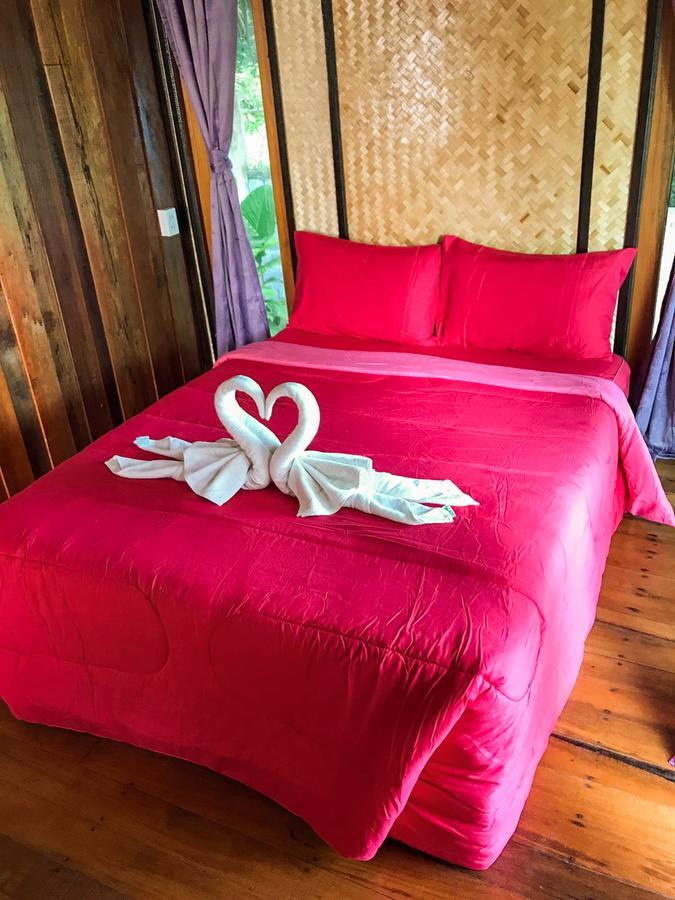 Hotel Bayview Sunset Koh Lipe Exterior foto